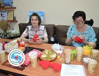 Новости - Время релакса на занятии по арт-терапии | Фонд Инна - Благотворительный фонд помощи онкобольным