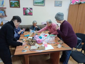 News - Garland with your own hands. Art therapy session | Inna Foundation