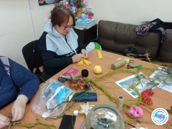 News - Continuing art therapy. Twig hearts | Inna Foundation