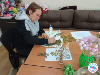 News - Art therapy: creating floral portraits | Inna Foundation