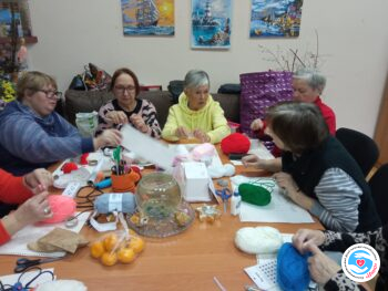 News - Art therapy: making New Year toys out of string | Inna Foundation