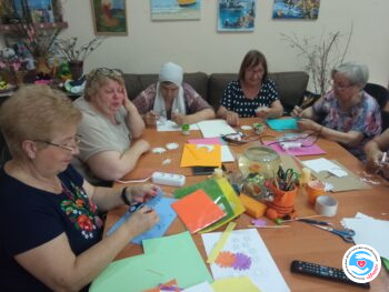 News - Continuing to work with foamiran. Art therapy in the office of the Foundation | Inna Foundation