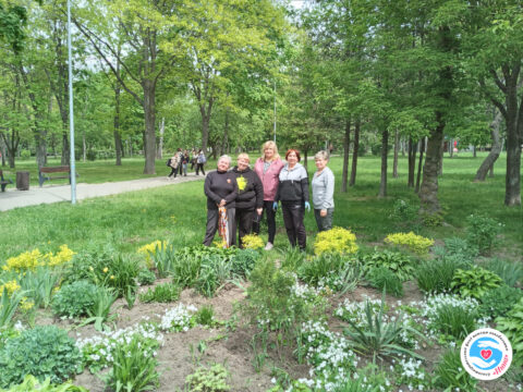 News - We work and relax. Working outdoors brings joy! | Inna Foundation