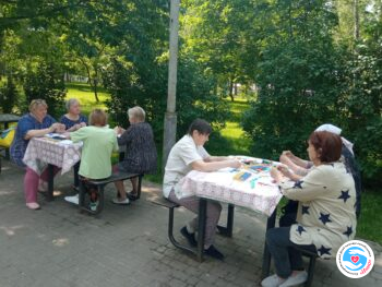 Новини - Арт-терапія на природі. Корисне заняття | Фонд Інна