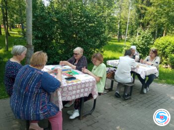Новини - Арт-терапія на природі. Корисне заняття | Фонд Інна