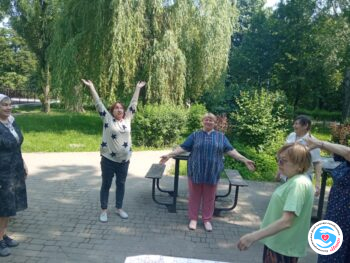 Новини - Арт-терапія на природі. Корисне заняття | Фонд Інна
