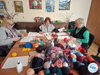 Новости - Арт-терапия. «Рисуем» картины шерстью | Фонд Инна