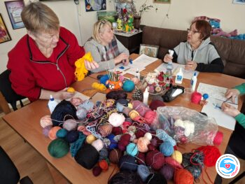 Новости - Арт-терапия. «Рисуем» картины шерстью | Фонд Инна