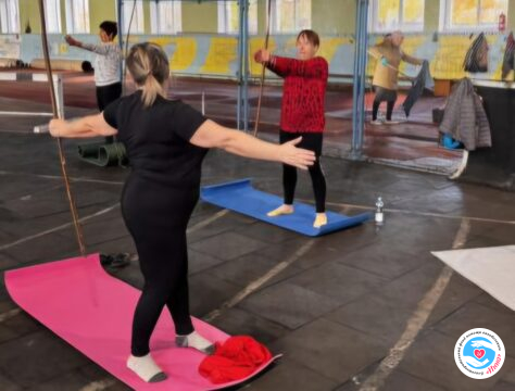 Новини - Йога з Оксаною Романюк. Продовжуємо займатися | Фонд Інна