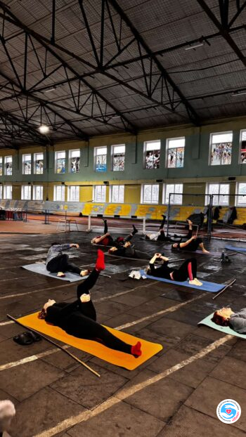 Новини - Йога з Оксаною Романюк. Продовжуємо тренування | Фонд Інна