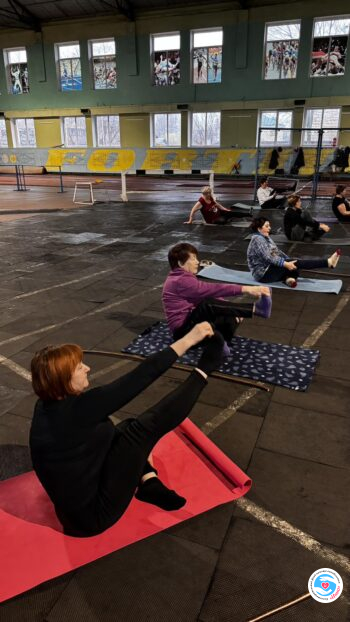 Новини - Йога з Оксаною Романюк. Продовжуємо тренування | Фонд Інна