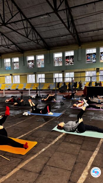 Новини - Йога з Оксаною Романюк. Продовжуємо тренування | Фонд Інна