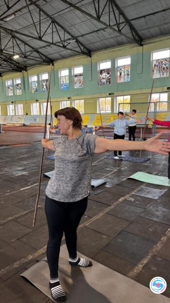 Новини - Йога з Оксаною Романюк. Продовжуємо займатися | Фонд Інна