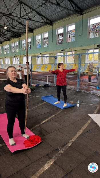 Новини - Йога з Оксаною Романюк. Продовжуємо займатися | Фонд Інна