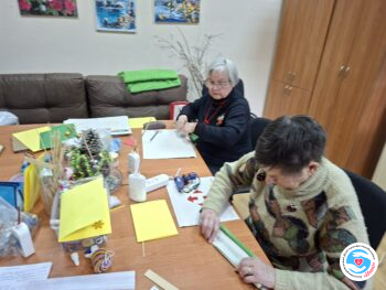 Новости - Арт-терапия: делаем новогодние игрушки и открытки | Фонд Инна