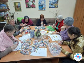 Новини - Скоро ярмарок милосердя. Готуємо сувеніри | Фонд Інна