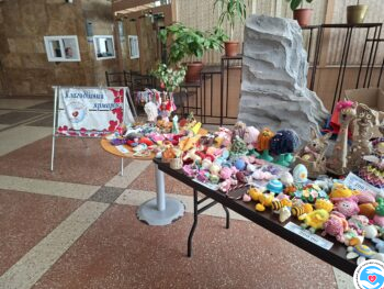 Акции - Ярмарка добра во время отчётного концерта БДМШ | Фонд Инна